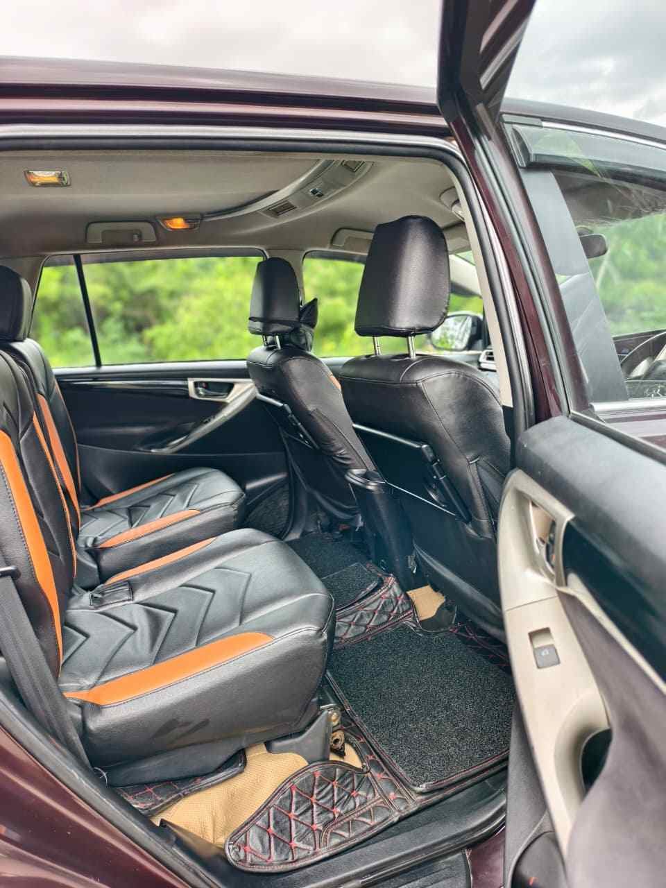 Toyota Innova Crysta 2.4 VX 2017 - Image 8
